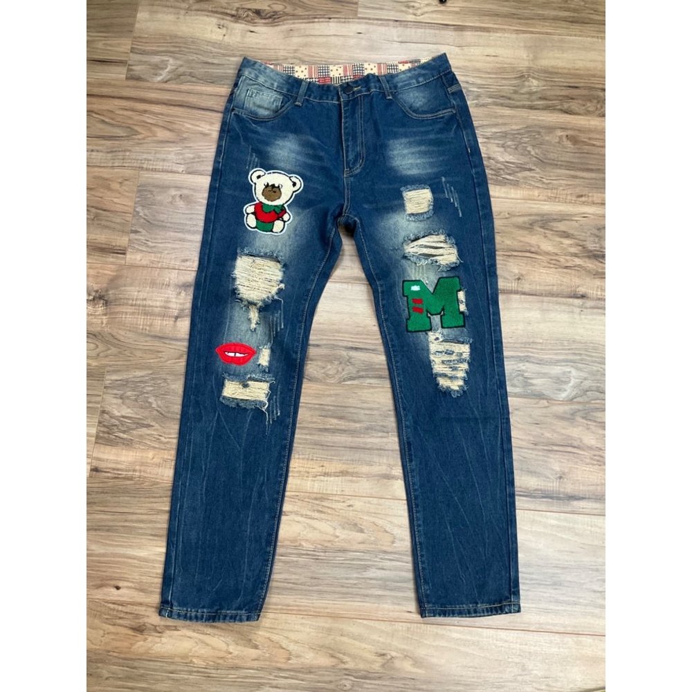 New Men's Casual Cartoon Bear Embroided Ripped Jeans  Size: 34